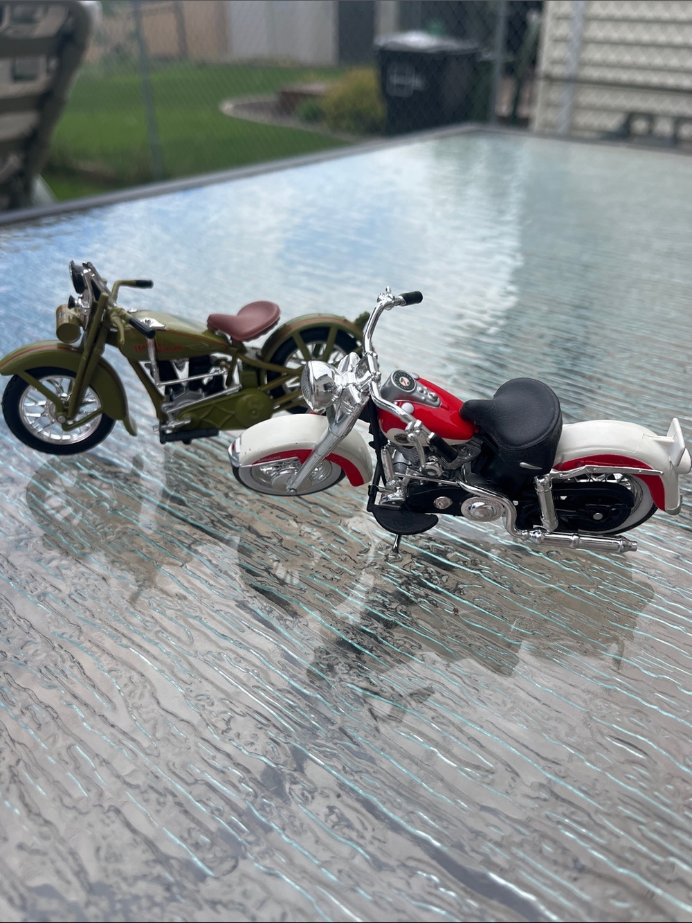 Maisto Harley Davidson Plastic Models 1:18 Scale Motorcycles Set of 13 - Picture 4 of 15